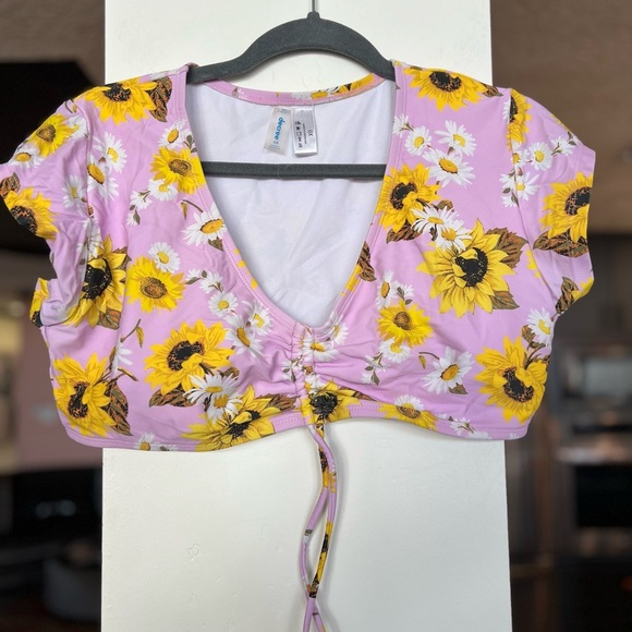 Decree Plus Size Pink Daisy Swim Top sz 0X - Picture 2 of 4